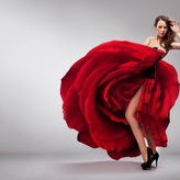Фотошпалери Дівчина в червоній сукні в интерьере. Вариант 