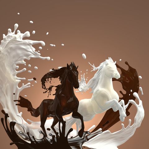 Лошади из молока и шоколада