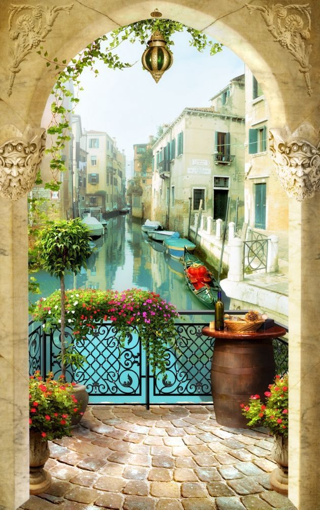 Фотообои Венецианский канал за окном